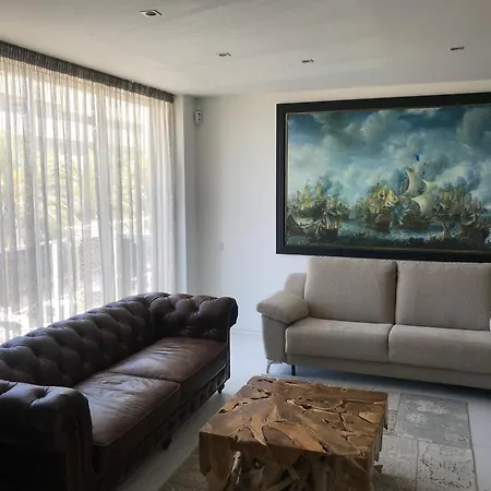 La Maison Blanche 5* Appartamento *